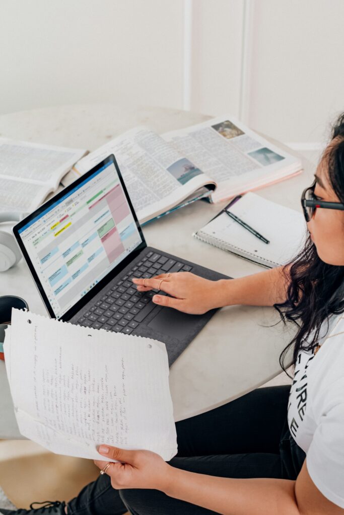 showing how to use AI for studying effectively.
