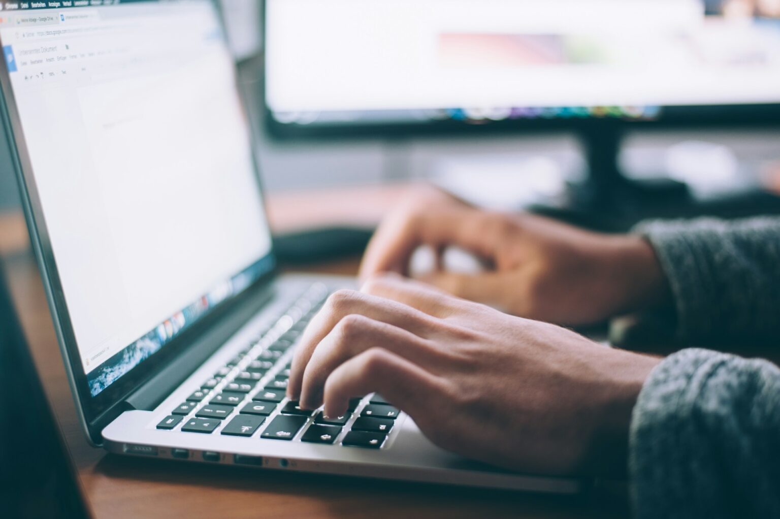 How to Use AI to Improve Your Writing Skills