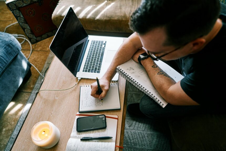How to Use AI to Give Students Writing Feedback